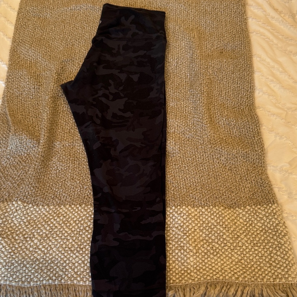 lululemon athletica Black Cropped Pants